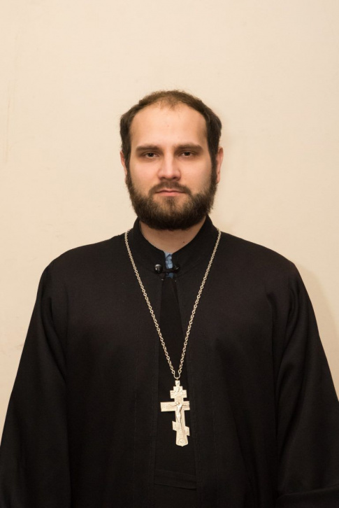 Священник Игорь Тикунов