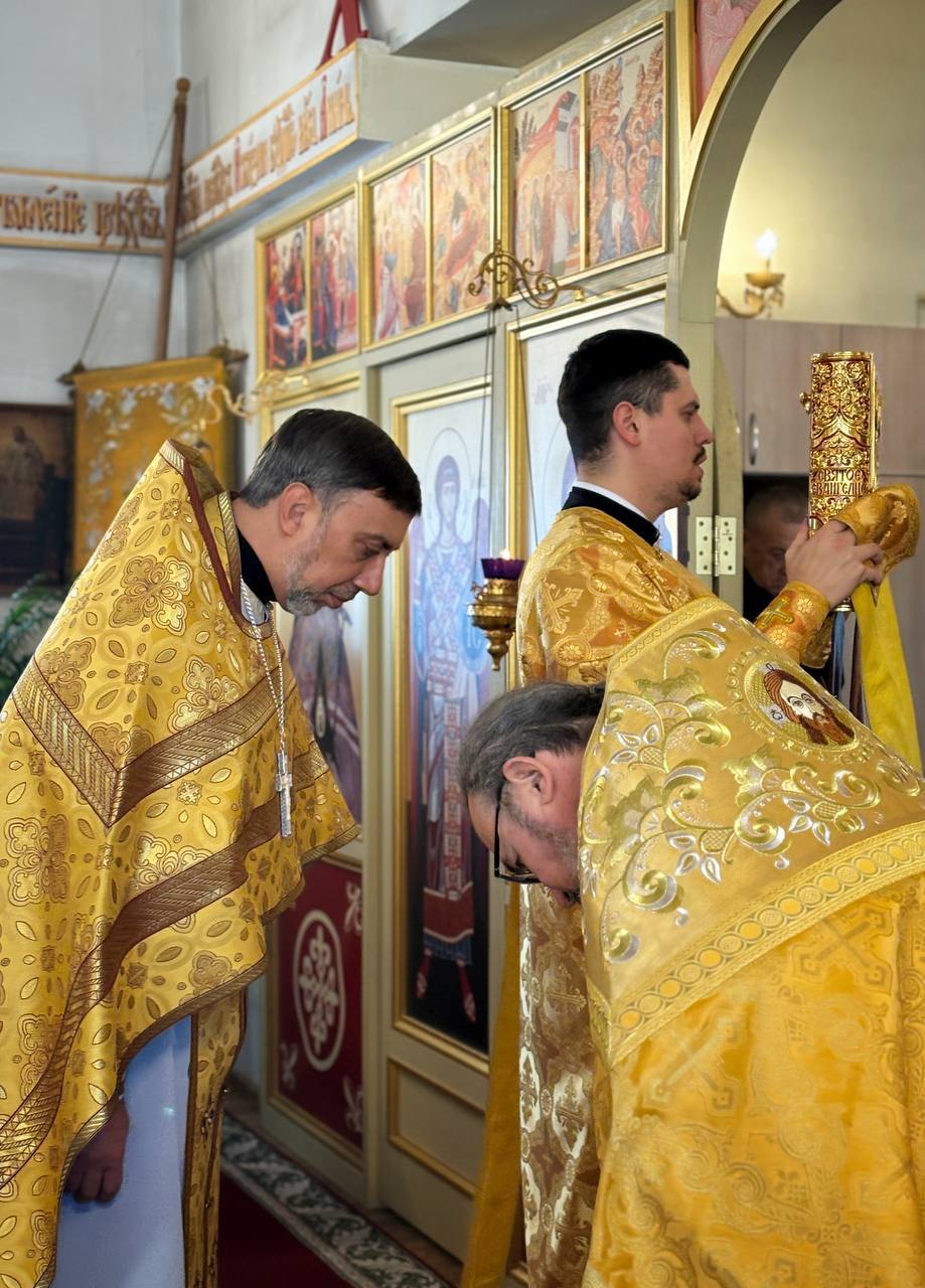 22.02.2026г. Прощеное воскресенье. Настоятель храма священник Сергий Иванов возглавил праздничную Божественную литургию и преподал всем прихожанам благословение на Великий пост.